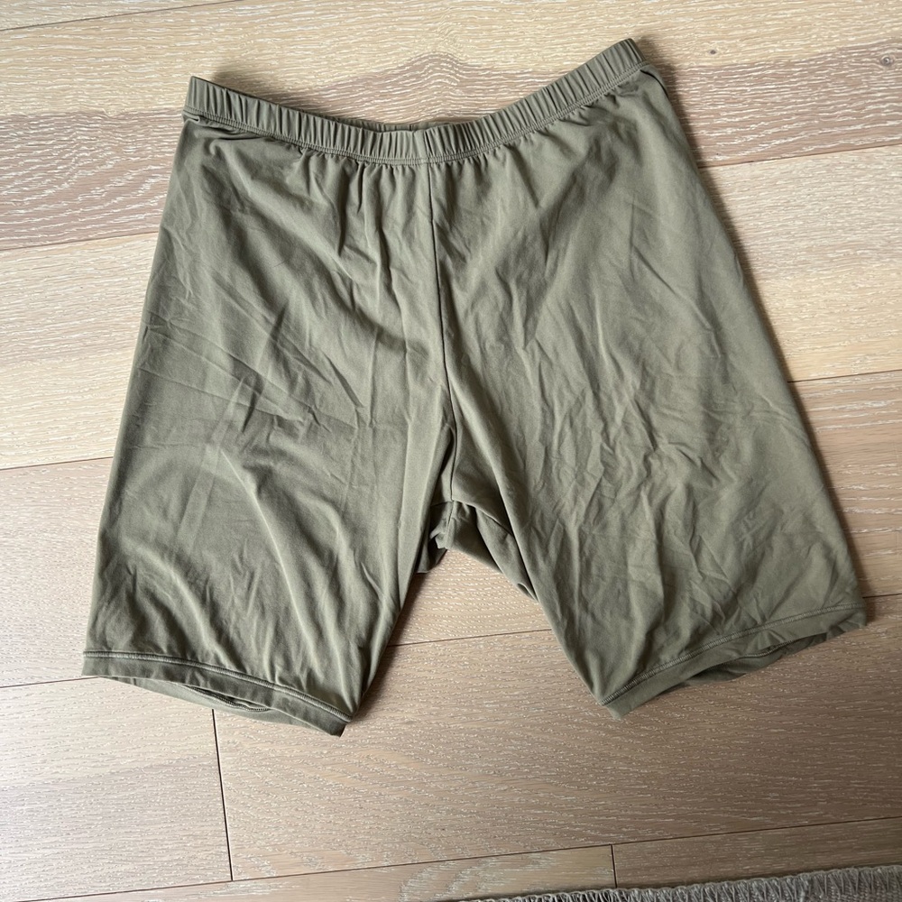 SKIMS Green Athletic Shorts Lightweight Elastic Waist